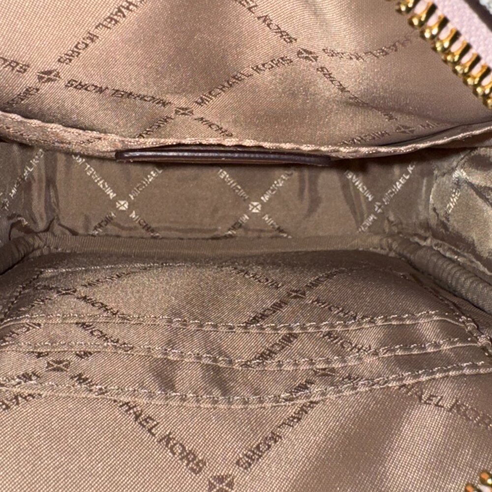 MICHAEL KORS Jet Set Logo Crossbody – Vanilla / Blush Pink Trim – BRAND NEW - Picture 4 of 9
